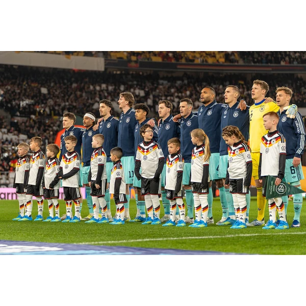 全球化 - 业务范围覆盖中国大陆、香港、台湾、东南亚、北美等地区。